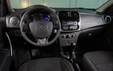 Renault Logan II, 2017 год, 859 000 рублей, 6 фотография