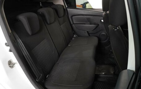 Renault Logan II, 2017 год, 859 000 рублей, 7 фотография