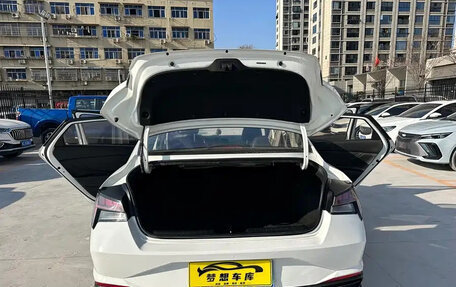 Hyundai Elantra, 2021 год, 1 390 000 рублей, 12 фотография