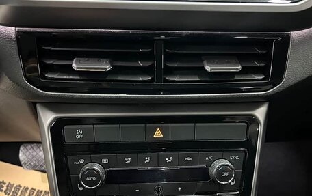 Volkswagen T-Cross I, 2021 год, 1 510 000 рублей, 10 фотография