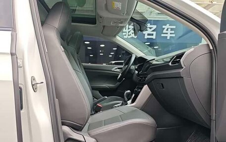 Volkswagen T-Cross I, 2023 год, 1 690 000 рублей, 6 фотография