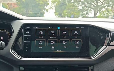 Volkswagen T-Cross I, 2023 год, 1 690 000 рублей, 9 фотография