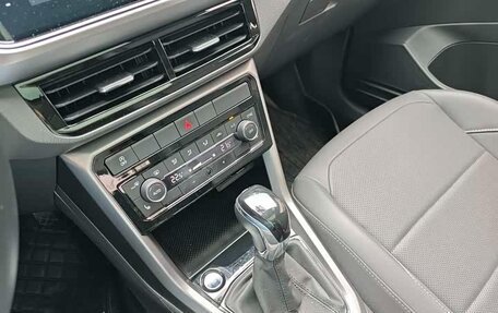 Volkswagen T-Cross I, 2023 год, 1 690 000 рублей, 10 фотография