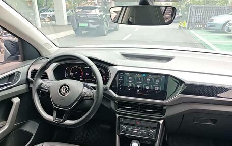 Volkswagen T-Cross I, 2023 год, 1 690 000 рублей, 16 фотография