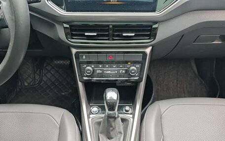 Volkswagen T-Cross I, 2023 год, 1 690 000 рублей, 15 фотография