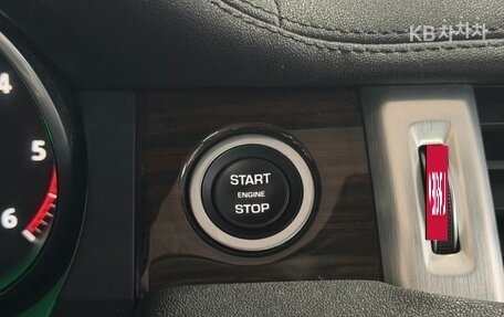 Land Rover Range Rover Evoque I, 2018 год, 2 280 000 рублей, 19 фотография