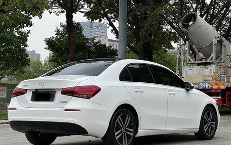 Mercedes-Benz A-Класс, 2022 год, 1 950 000 рублей, 6 фотография