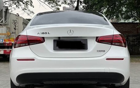 Mercedes-Benz A-Класс, 2022 год, 1 950 000 рублей, 7 фотография