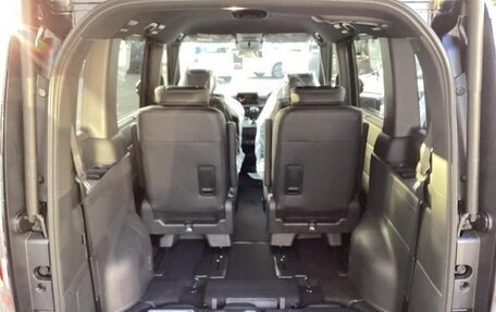 Honda Stepwgn, 2022 год, 1 850 000 рублей, 20 фотография