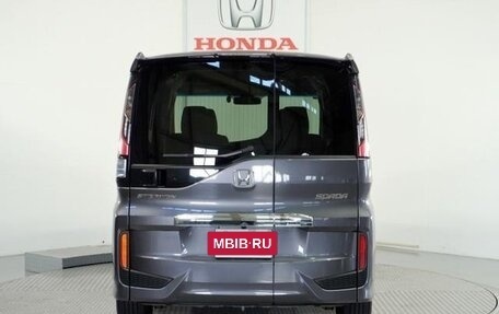 Honda Stepwgn, 2022 год, 2 285 000 рублей, 5 фотография