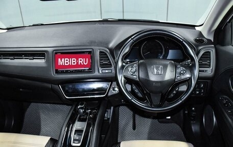 Honda Vezel, 2018 год, 1 799 000 рублей, 17 фотография