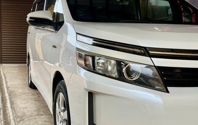 Toyota Voxy III, 2014 год, 1 550 000 рублей, 1 фотография