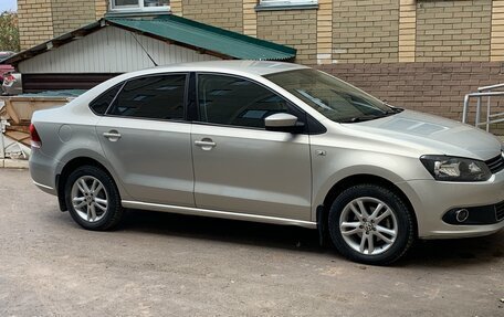 Volkswagen Polo VI (EU Market), 2012 год, 660 000 рублей, 3 фотография