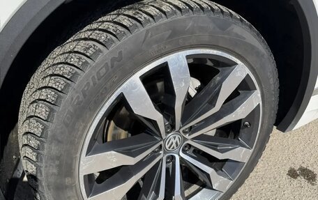 Volkswagen Touareg III, 2018 год, 4 799 999 рублей, 9 фотография