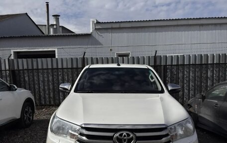 Toyota Hilux VIII, 2019 год, 3 100 000 рублей, 1 фотография