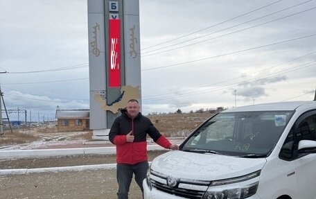 Toyota Voxy III, 2014 год, 1 550 000 рублей, 6 фотография