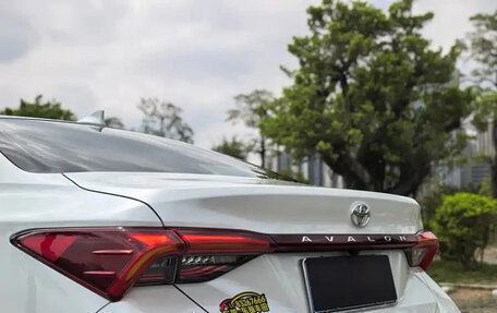 Toyota Avalon, 2023 год, 9 фотография