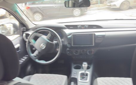 Toyota Hilux VIII, 2019 год, 3 100 000 рублей, 8 фотография