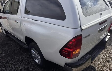 Toyota Hilux VIII, 2019 год, 3 100 000 рублей, 6 фотография