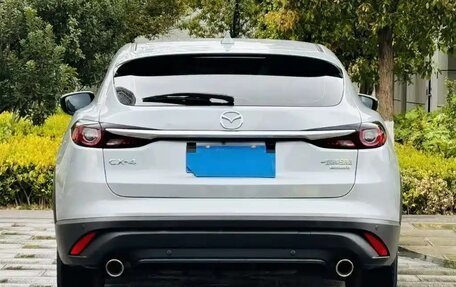 Mazda CX-4, 2022 год, 1 998 000 рублей, 5 фотография