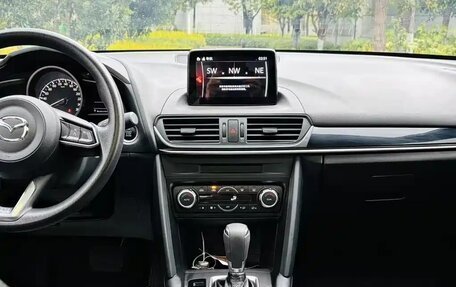 Mazda CX-4, 2022 год, 1 998 000 рублей, 12 фотография