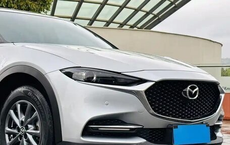 Mazda CX-4, 2022 год, 1 998 000 рублей, 9 фотография