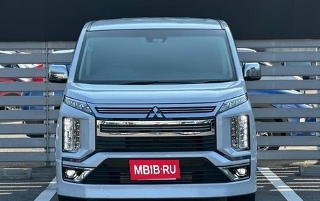 Mitsubishi Delica D:5 I, 2022 год, 2 800 000 рублей, 2 фотография