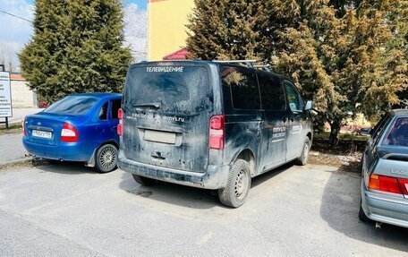 Peugeot Traveller I, 2019 год, 1 500 000 рублей, 1 фотография