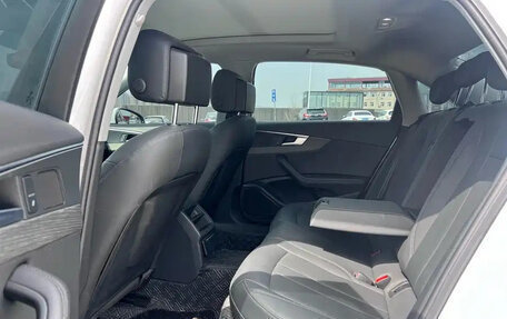 Audi A4, 2023 год, 2 350 000 рублей, 12 фотография