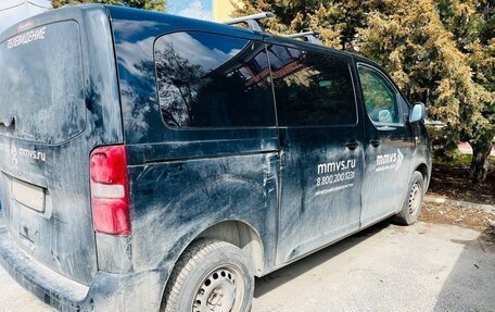 Peugeot Traveller I, 2019 год, 1 500 000 рублей, 2 фотография