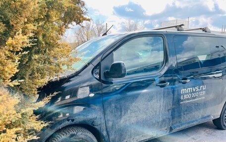 Peugeot Traveller I, 2019 год, 1 500 000 рублей, 6 фотография