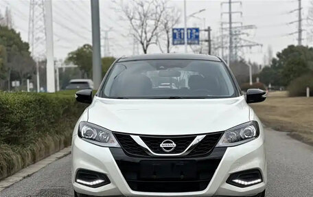 Nissan Tiida, 2022 год, 1 290 000 рублей, 2 фотография