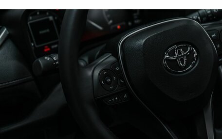 Toyota RAV4, 2025 год, 4 890 000 рублей, 26 фотография