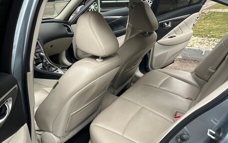 Infiniti Q50 I рестайлинг, 2014 год, 1 550 000 рублей, 11 фотография