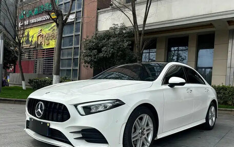 Mercedes-Benz A-Класс, 2021 год, 1 450 000 рублей, 1 фотография
