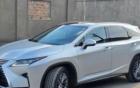 Lexus RX IV рестайлинг, 2019 год, 5 800 000 рублей, 4 фотография