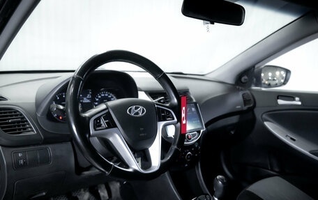 Hyundai Solaris II рестайлинг, 2012 год, 750 000 рублей, 12 фотография