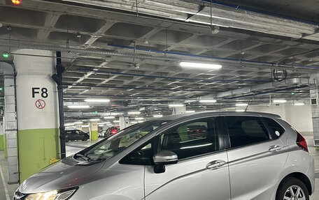 Honda Fit III, 2016 год, 865 000 рублей, 3 фотография