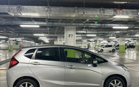 Honda Fit III, 2016 год, 865 000 рублей, 9 фотография