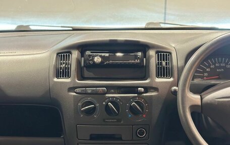 Toyota Probox I, 2002 год, 450 000 рублей, 15 фотография