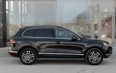Volkswagen Touareg III, 2017 год, 3 200 000 рублей, 4 фотография