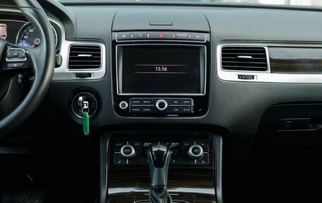 Volkswagen Touareg III, 2017 год, 3 200 000 рублей, 14 фотография