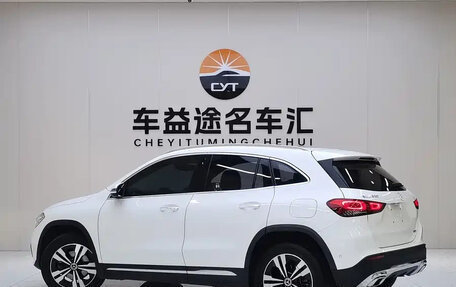 Mercedes-Benz GLA, 2022 год, 1 950 000 рублей, 6 фотография