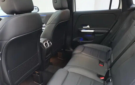 Mercedes-Benz GLA, 2022 год, 1 950 000 рублей, 10 фотография