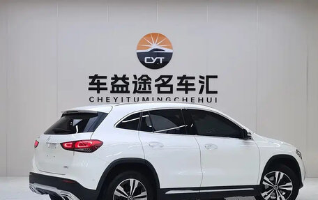 Mercedes-Benz GLA, 2022 год, 1 950 000 рублей, 4 фотография