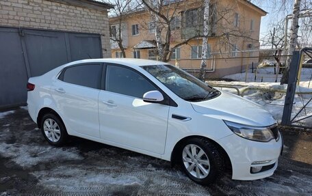 KIA Rio III рестайлинг, 2015 год, 1 100 000 рублей, 4 фотография