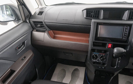 Toyota Tank I, 2017 год, 899 000 рублей, 12 фотография