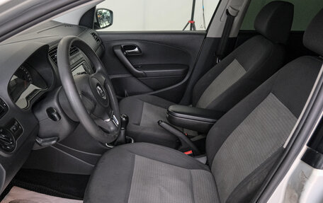 Volkswagen Polo VI (EU Market), 2011 год, 699 000 рублей, 8 фотография