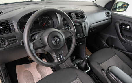 Volkswagen Polo VI (EU Market), 2011 год, 699 000 рублей, 9 фотография