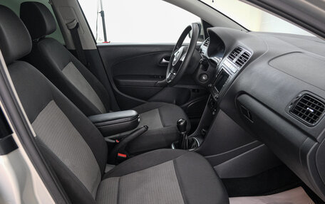 Volkswagen Polo VI (EU Market), 2011 год, 699 000 рублей, 14 фотография